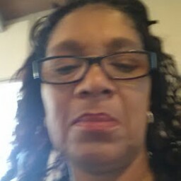 Carolyn Simpson Photo 24