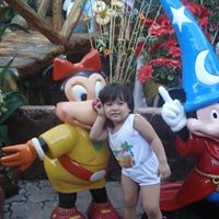 Lea Gutierrez Photo 16
