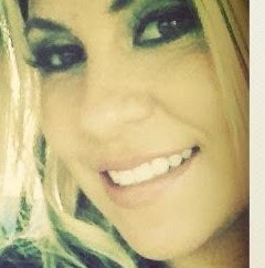 Sandra Dean Photo 15