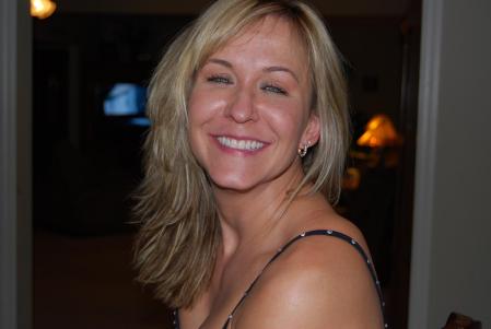 Renee Nichols Photo 26