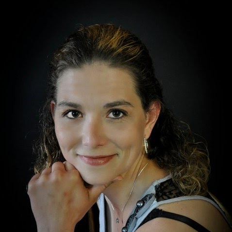 Jennifer Mitchell Photo 50