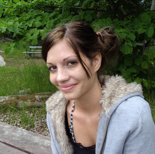 Sarah Mckinley Photo 30