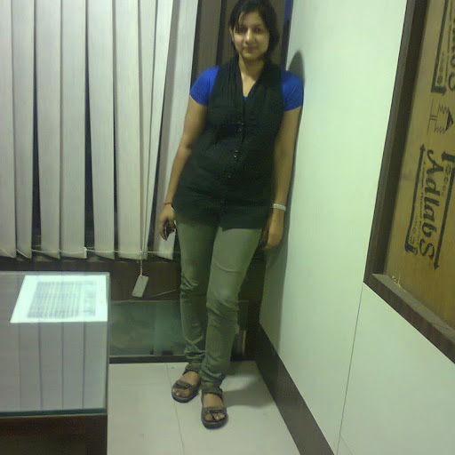 Sangeeta Tiwari Photo 6