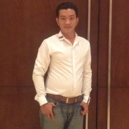 Tuyen Trinh Photo 32