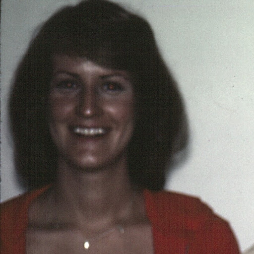 Angela Phillips Photo 34