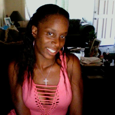 Danielle Singleton Photo 21