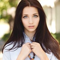 Emily Rudd Photo 20