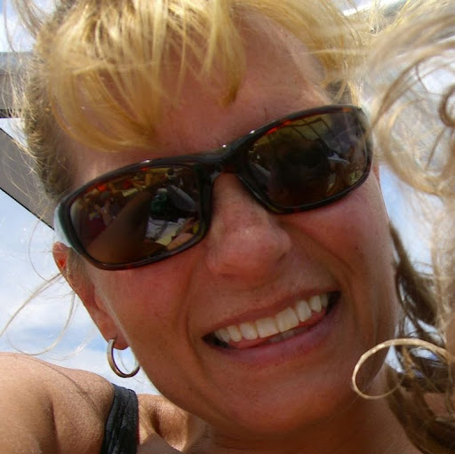 Lisa Cutter Photo 30