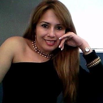 Adriana Escobar Photo 14