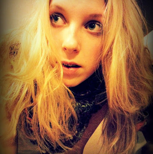 Ellen Winter Photo 35