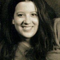 Rebecca Hull Photo 23