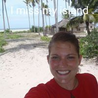 Kristen Calvert Photo 17
