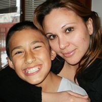 Elizabeth Padilla Photo 17