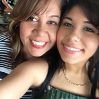 Vivian Quinones Photo 20