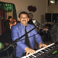 Luis Velez Photo 26
