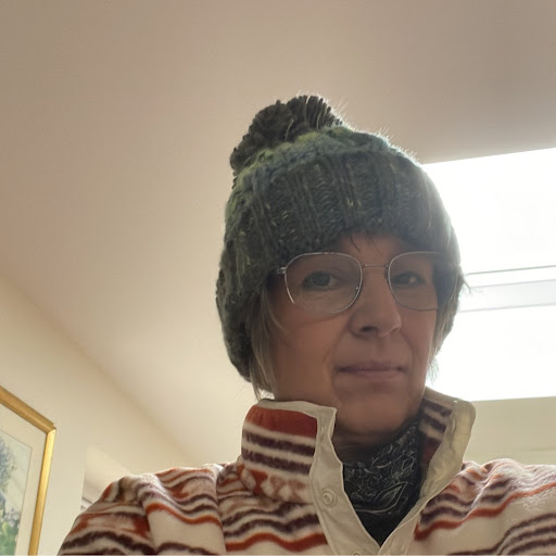 Julia Bowman Photo 16
