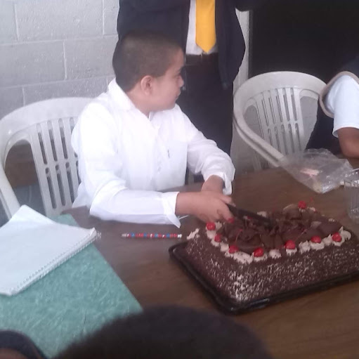 Adan Tellez Photo 4