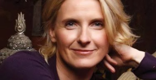 Elizabeth Gilbert Photo 29