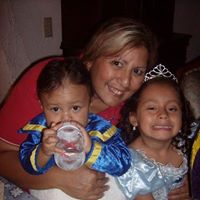 Laura Acuna Photo 15