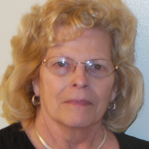 Anna Singleton Photo 6