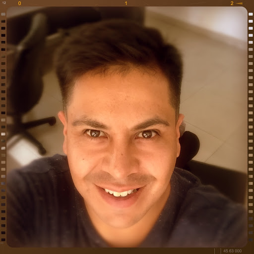 Christian Reyes Photo 33
