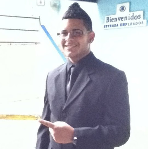 Christian Colon Photo 29