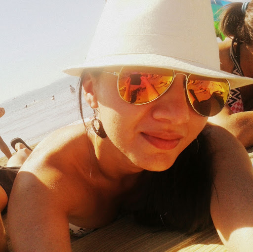 Silvia Alvarado Photo 31