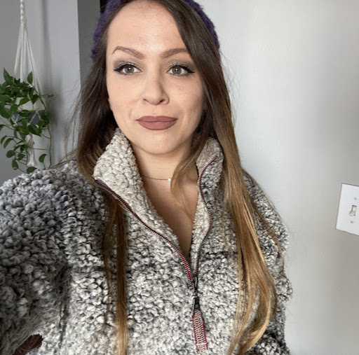 Elizabeth Hines Photo 26