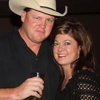 Kelly Lowe Photo 16