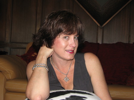 April Mitchell Photo 36