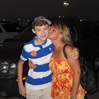 Laura Rowe Photo 6