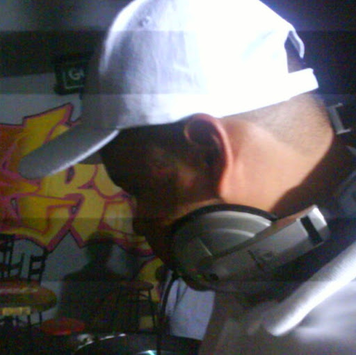 Henry Martinez Photo 34