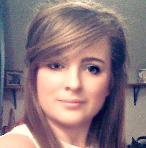 Emily Sawyer Photo 16