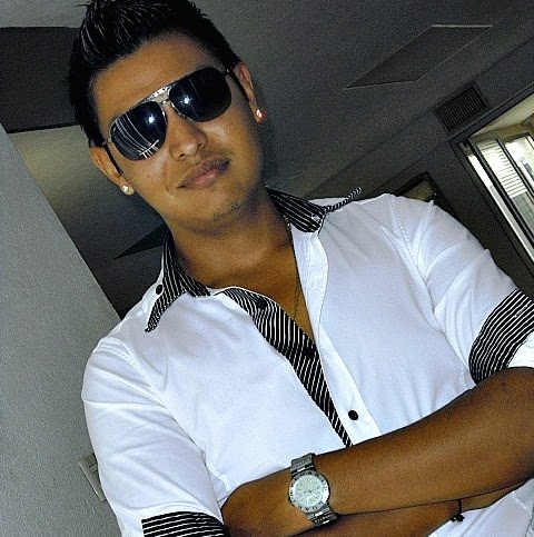 Alejandro Ruiz Photo 12