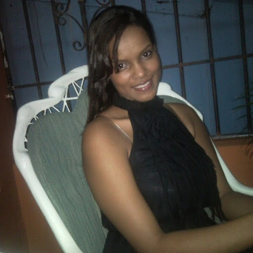 Isabel Gonzalez Photo 27