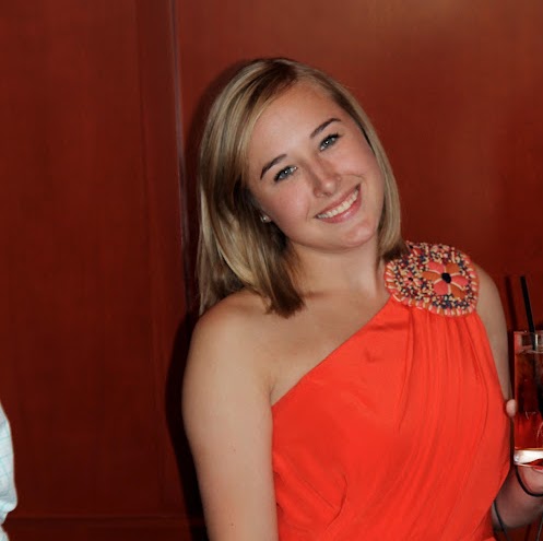 Rachel Hodges Photo 19