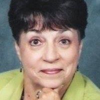 Linda Watkins Photo 31