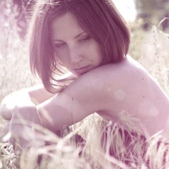 Anna Leon Photo 27