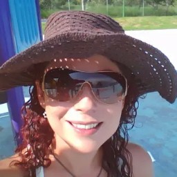 Cynthia Guzman Photo 17