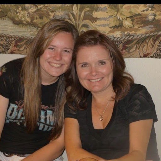 Christine Schauer Photo 7