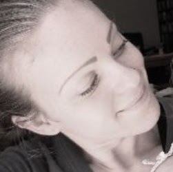 Julia Scott Photo 13