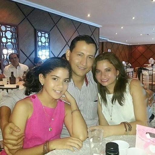 Julio Aviles Photo 37