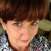 Linda Calvert Photo 26