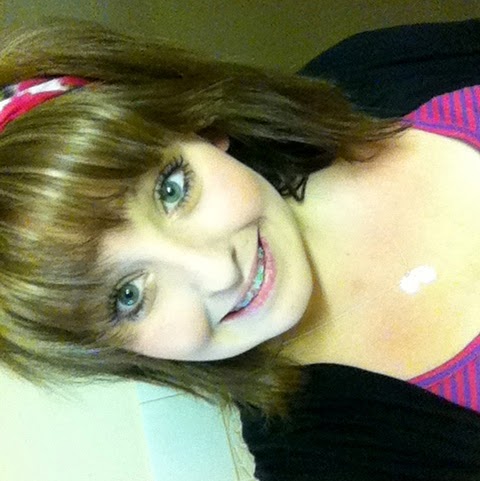 Aimee Hall Photo 14