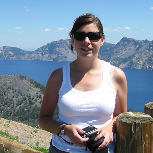 Lisa Perry Photo 20