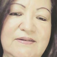Elizabeth Harker Photo 28