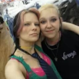 Amy Lowery Photo 22