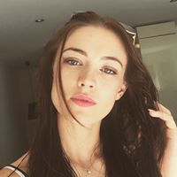 Emma Rowe Photo 4