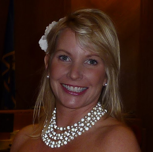 Stephanie Wilcox Photo 18