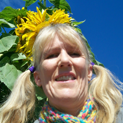 Roberta Evans Photo 5